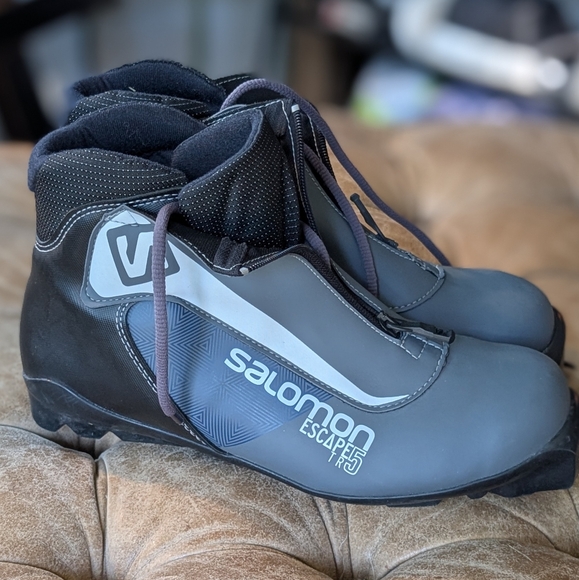 Salomon Escape 5 TR Nordic Cross Country Ski Boots Size US 9/Eur 42 2/3 Grey Blk - Picture 1 of 11